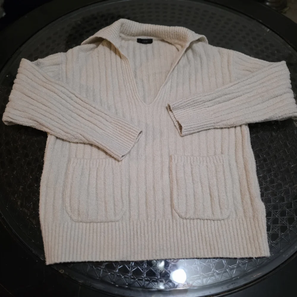 J. Crew EUC Cream V-Neck Soft Ribbed Collar Sweater - Picture 3 of 9
